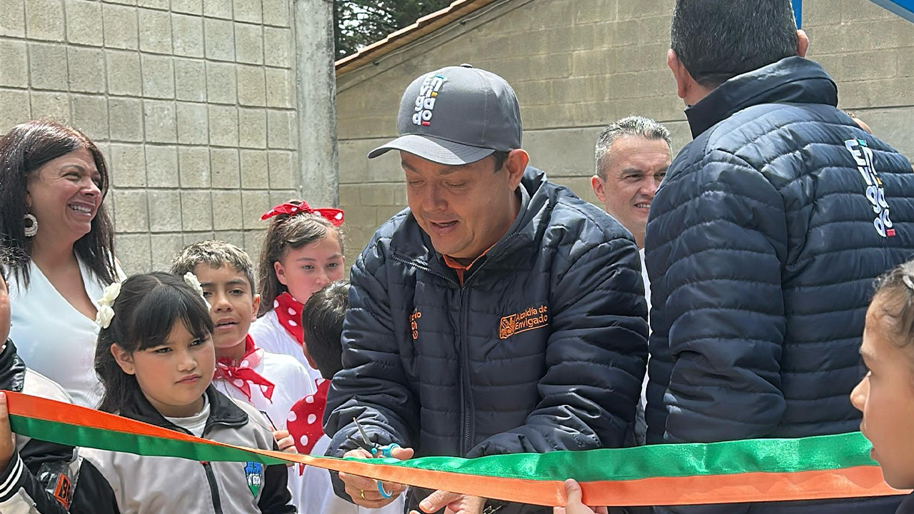 Envigado cerró 2025 con el 100% de ejecución en obras públicas y se prepara para 2026 con nuevos proyectos que impulsarán la movilidad, la educación y el desarrollo urbano. Envigado cerró 2025 con el 100% de ejecución en obras públicas y se prepara para 2026 con nuevos proyectos que impulsarán la movilidad, la educación y el desarrollo urbano.