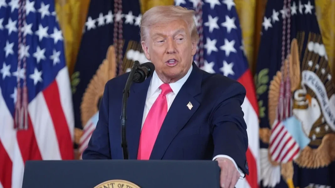 Trump evalúa nuevas herramientas para mantener sus aranceles si la Corte limita su poder