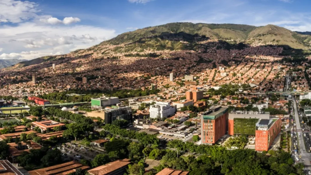 Fitch Ratings ratifica a AMVA con su máxima calificación, descubra más aquí