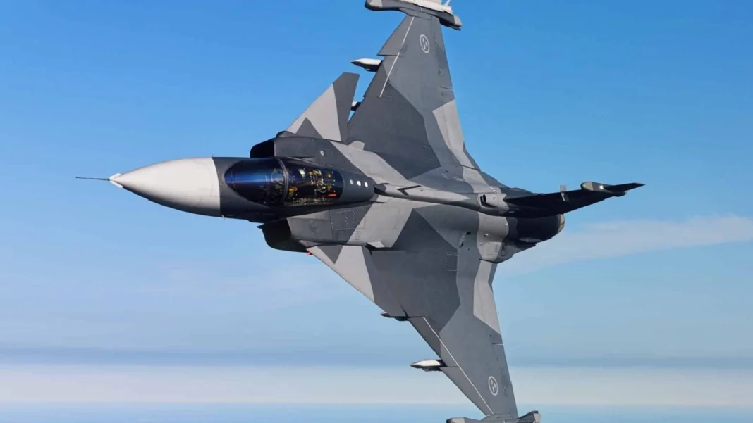 Contraloría pone bajo la lupa la millonaria compra de aviones Gripen para la Fuerza Aérea