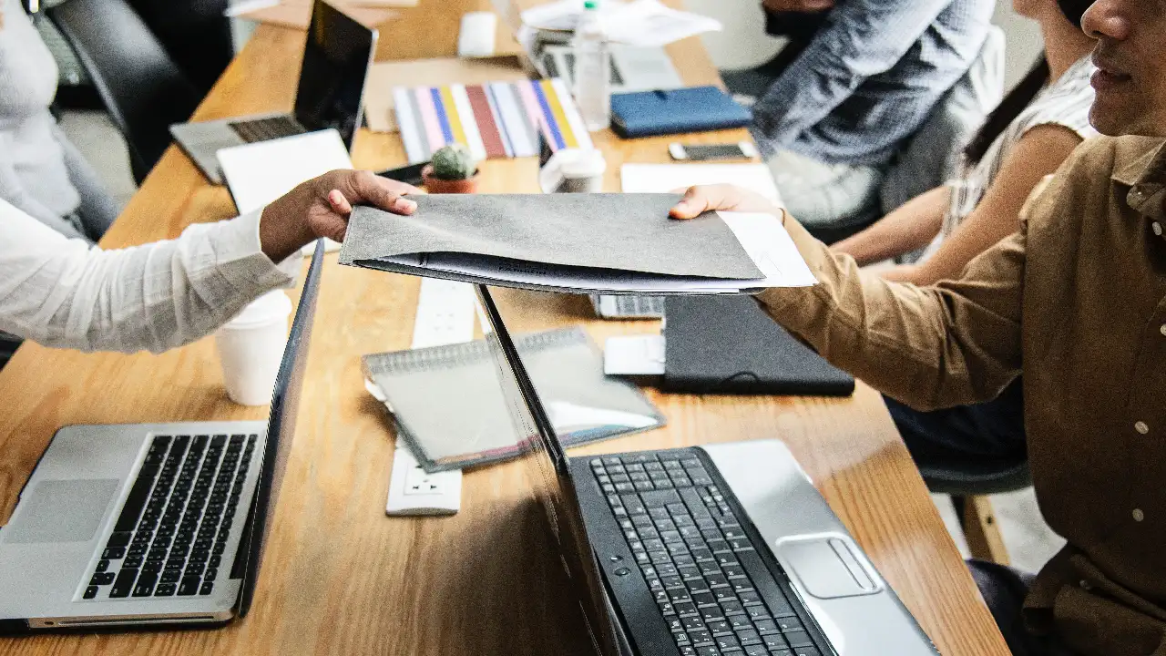 DANE confirma que cifra de desempleo en octubre fue de 8,2%, una caída considerable respecto al 9,1 presentado el mismo mes en 2024