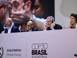 Nuevo borrador de la COP30 elimina la referencia al fin de los combustibles fósiles y desata tensiones globales