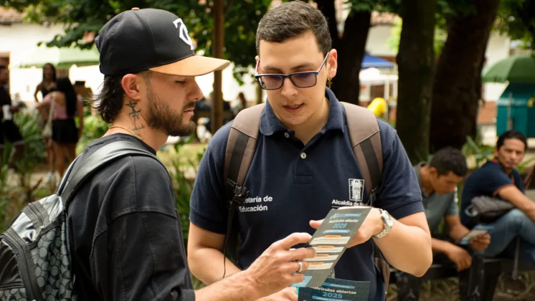 Medellín: Así es el nuevo aplicativo para acceder a matrículas en 2026