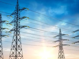 Revisiones profundas a empresas eléctricas: así avanza la estrategia del Gobierno para controlar tarifas