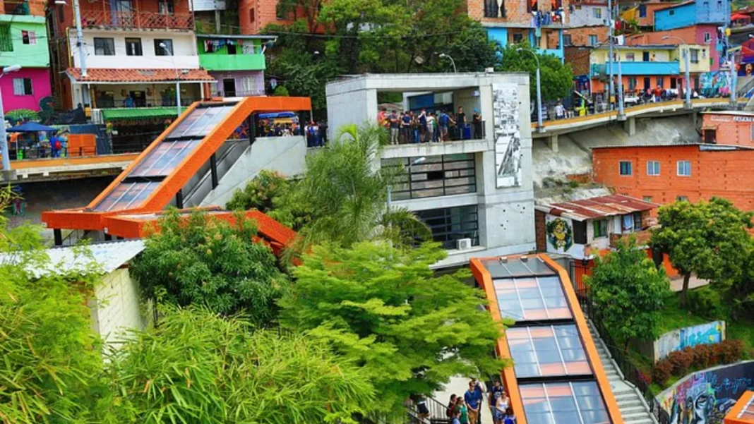 ¿Se acuerda de las escaleras eléctricas de la Comuna 13? Esta es su situación actual