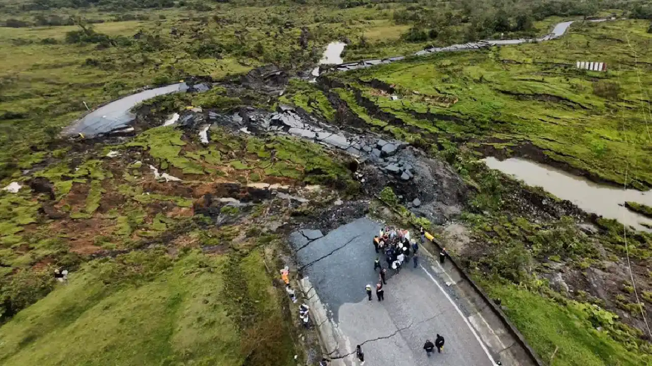 Invías refuerza la atención en Santander tras graves emergencias viales en la Transversal del Carare Invías refuerza la atención en Santander tras graves emergencias viales en la Transversal del Carare