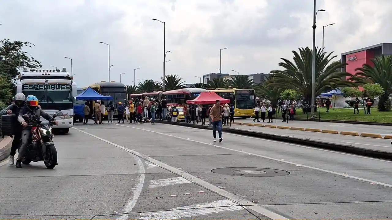 Manifestaciones hoy en Bogotá: estaciones de Transmilenio cerradas