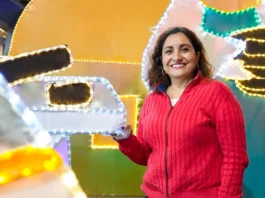 Envigado encendió su Navidad 2025 con “Destellos de Navidad”, un alumbrado inclusivo y artesanal que celebra la tradición familiar y ofrece una amplia agenda cultural.