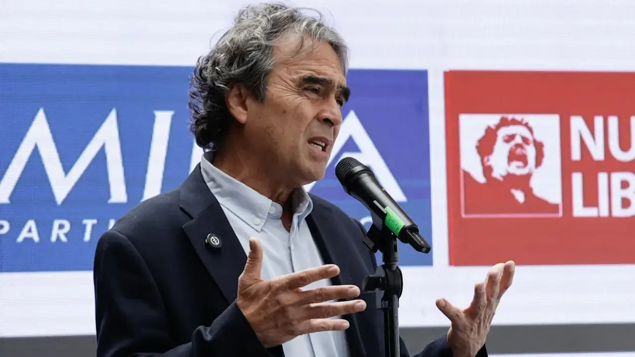 “Colombia está agotada”: Sergio Fajardo lanza propuesta para unir a sectores moderados 1 Sergio Fajardo advierte que Colombia necesita un proyecto que supere la polarización