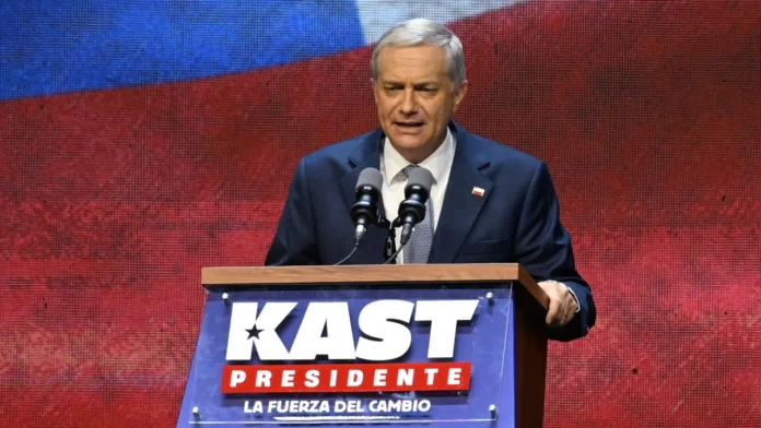 El presidente Gustavo Petro desató una polémica regional tras llamar “nazi” al nuevo presidente de Chile, José Antonio Kast, reavivando tensiones políticas y diplomáticas en América Latina.