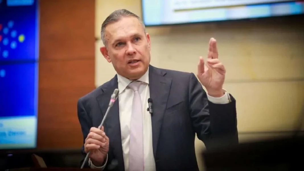 Partido Conservador eligió por unanimidad a Efraín Cepeda como su nuevo presidente