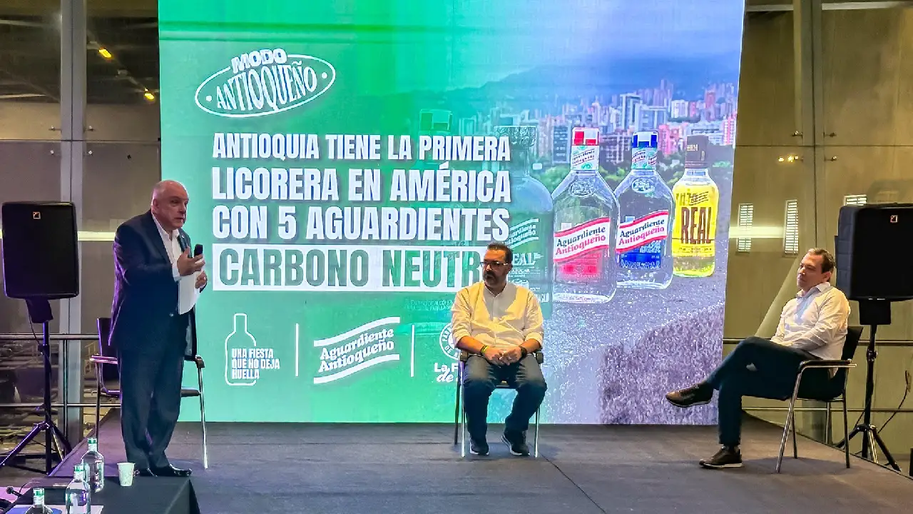 La FLA es la primera licorera en América en tener todos sus aguardientes con sello Carbono Neutro 1 aguardiente