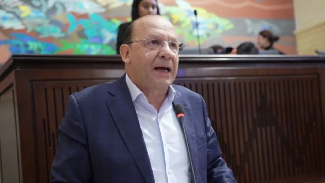 Los impuestos que dividen al Congreso: cerveza, carbono y sector financiero en el centro del debate fiscal