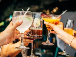 Cócteles y bebidas calientes perfectas para la noche del 7 de Velitas