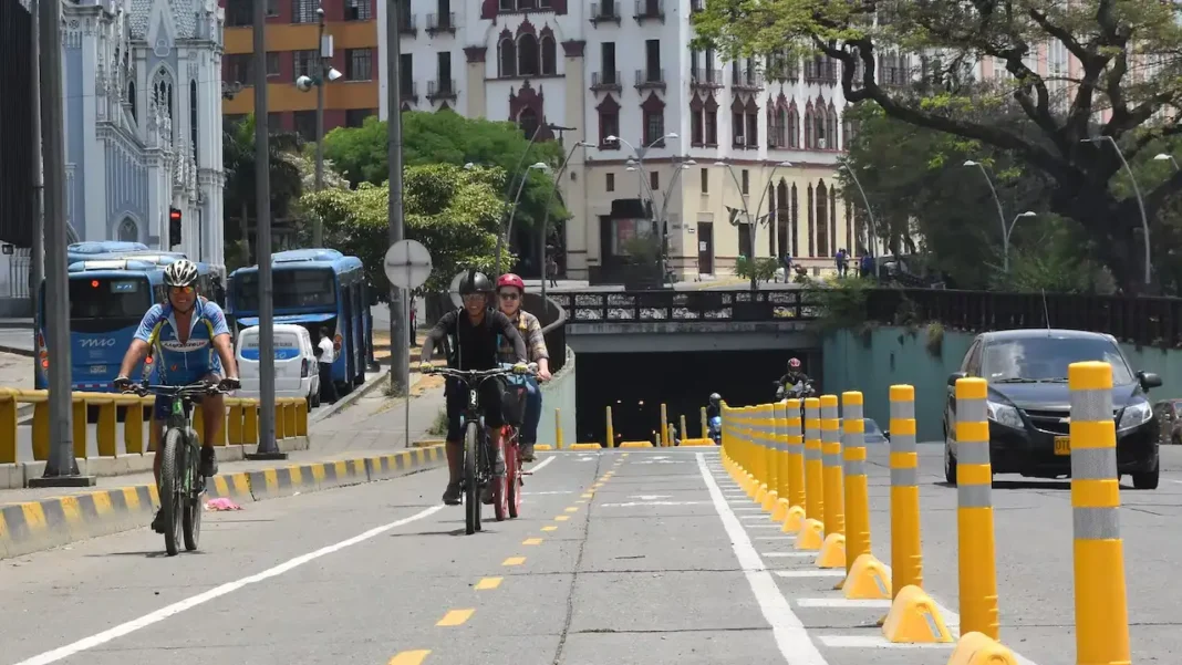 Bogotá y Ciudad de México apuestan por la bicicleta en medio de la congestión urbana