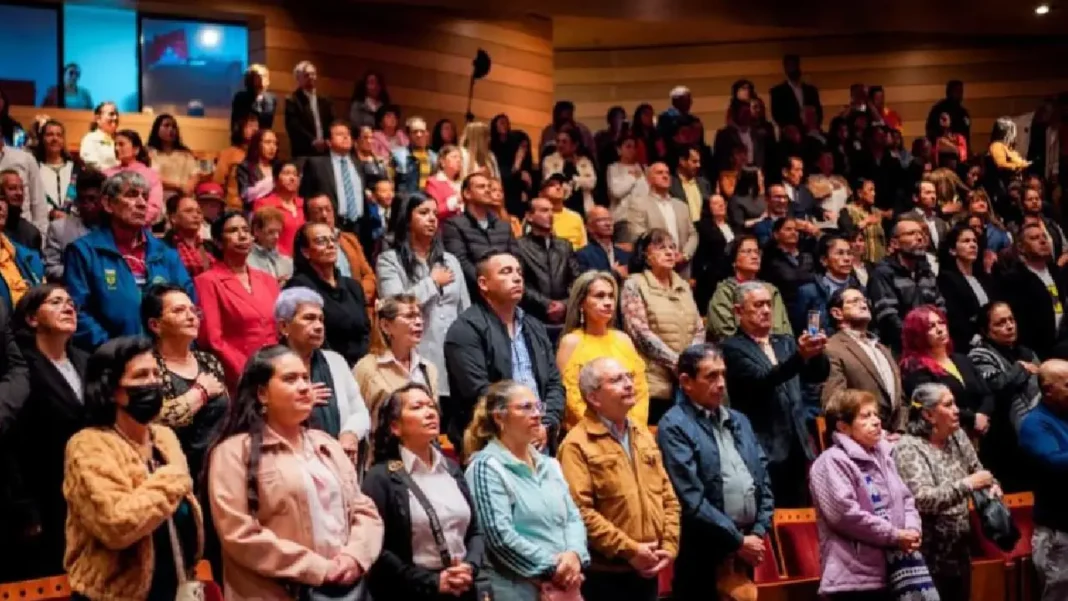 Distrito anuncia 50 nuevas obras comunitarias en barrios de Bogotá para 2025