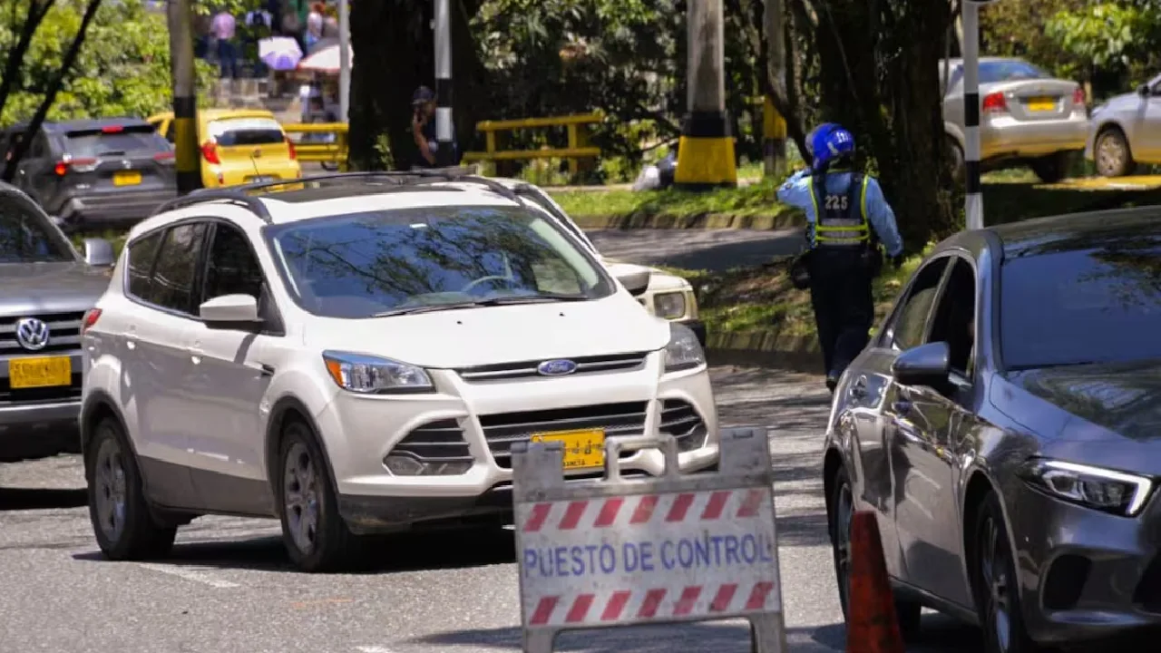 24 de diciembre: ¿Mañana hay pico y placa en Bogotá, Cali y Medellín? 2 ¿Habrá pico y placa el 24 de diciembre? Así aplica la medida en Bogotá, Cali y Medellín