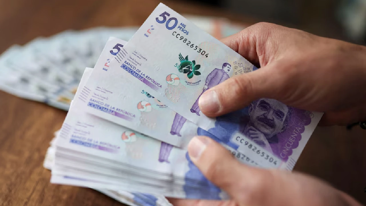 Hasta cuándo tiene Petro para definir el salario mínimo 2026 1 Negociación del salario mínimo 2026 avanza contrarreloj: qué falta y quién decide