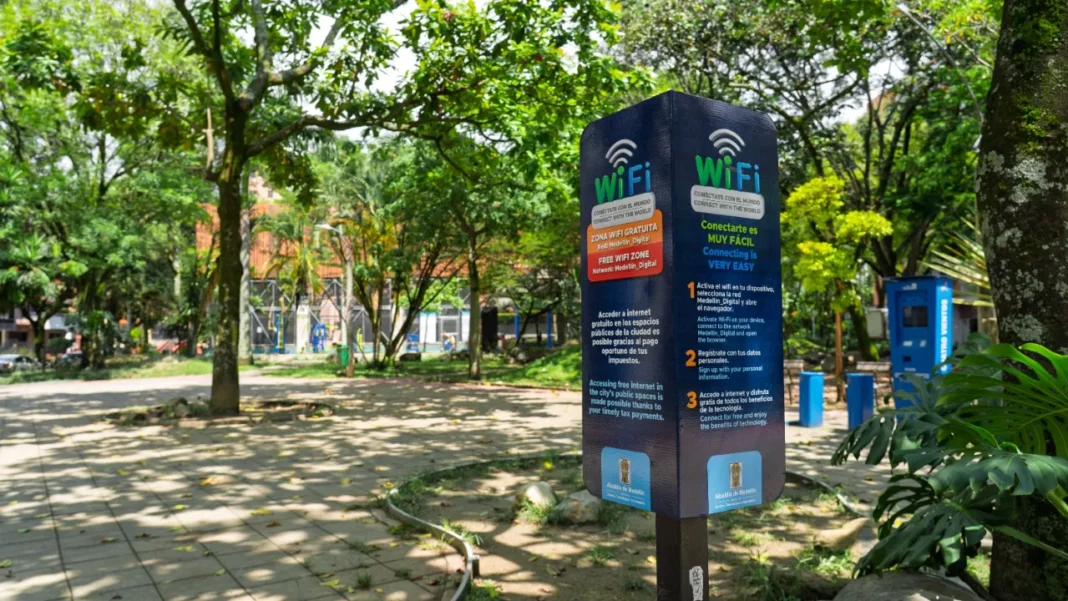 Cómo está la conectividad pública con Medellín Digital, cifras y datos que tiene que saber