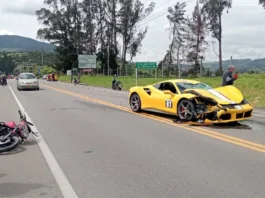 Revelan conductor de Ferrari que se estrelló en La Calera: importante empresario