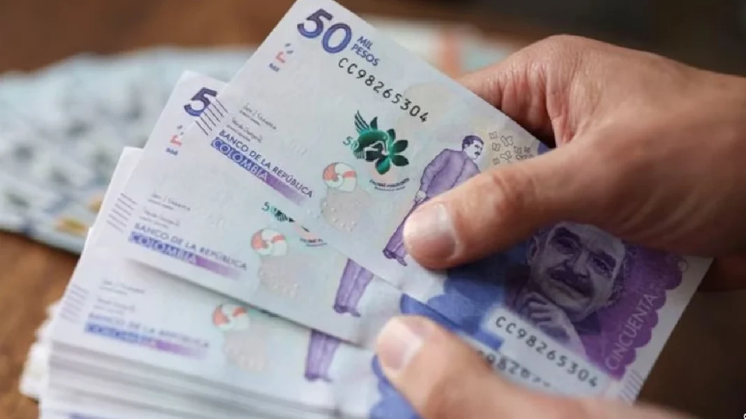 ¿Pagar deudas o invertir? Así aconsejan usar la prima de diciembre según expertos