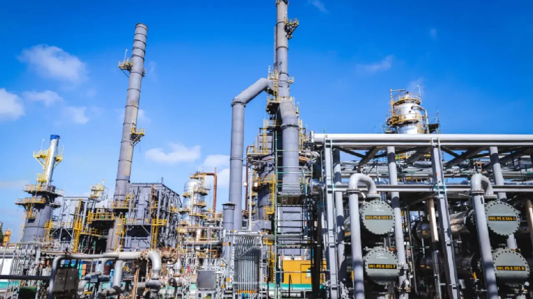 Reficar pierde tutela contra el cobro de IVA: preocupaciones por suministro de combustibles