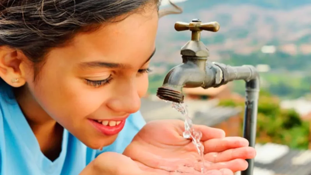 Miles de familias en Medellín ya tienen agua potable, cifras que debe saber