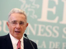Álvaro Uribe: "Estamos viviendo un castrismo de fases espaciadas"