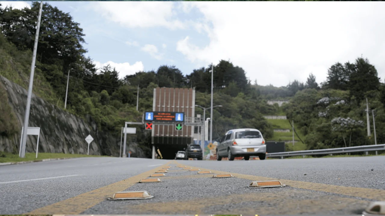 Antioquia adjudica la licitación vial más grande del país por $585.000 millones 2 Antioquia adjudica la mayor licitación vial del país para pavimentar 537 kilómetros