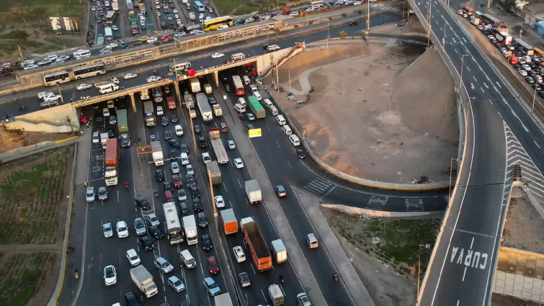 Tráfico, estrés y contaminación: el alto costo oculto de la congestión urbana.