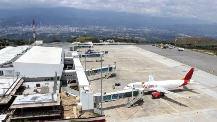 Suspendieron temporalmente los vuelos a Bucaramanga en horario nocturno desde el aeropuerto Palonegro por fallas en la iluminación de la pista.