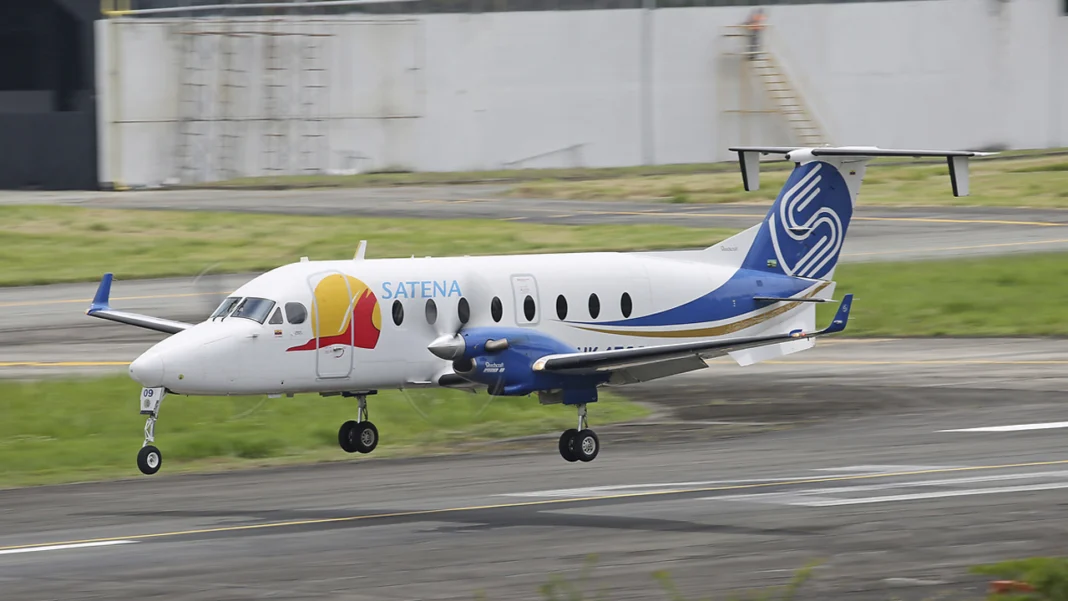 La búsqueda del avión de Satena HK-4709 continúa sin resultados tras confirmarse que no se activó el localizador de emergencia y no hay rastros del vuelo.