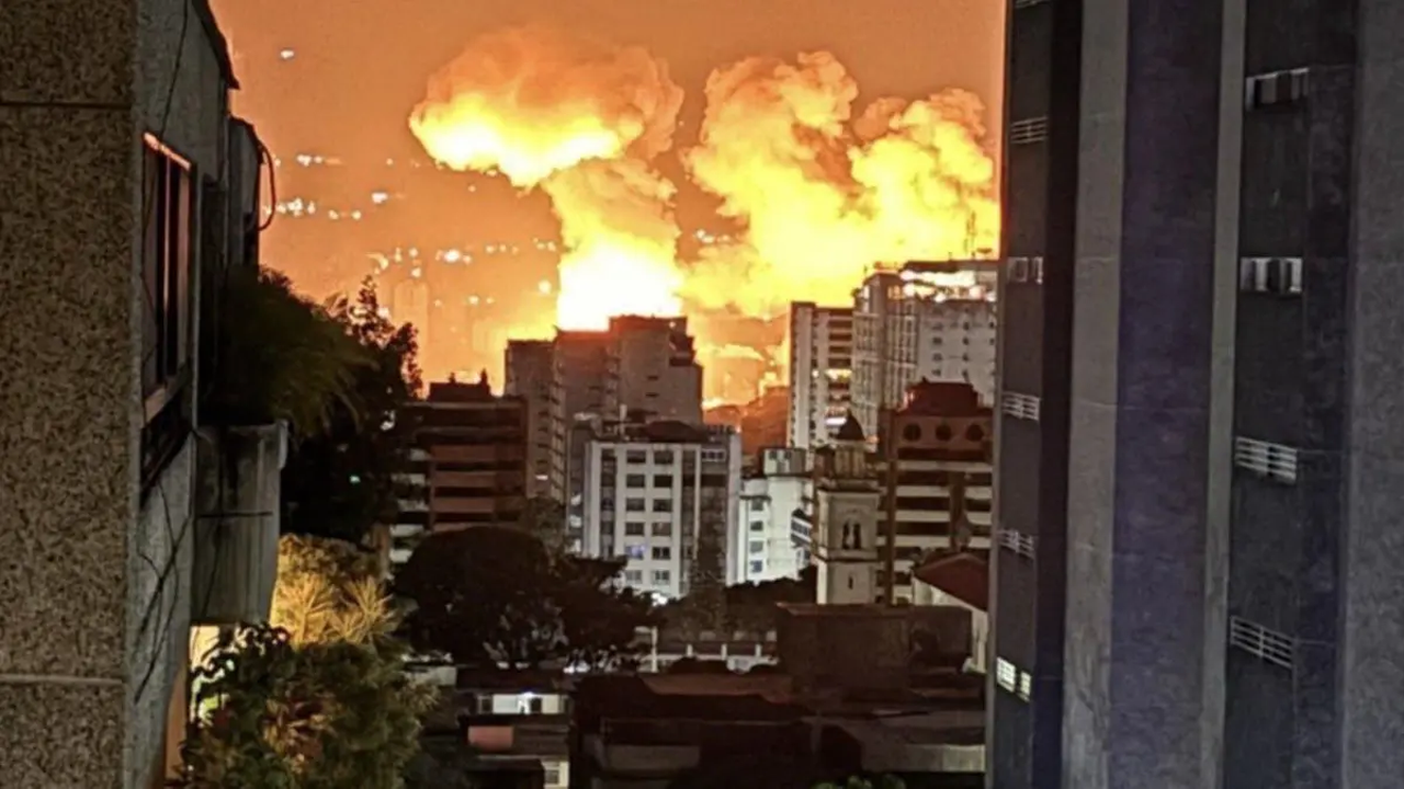 Videos del bombardeo de EE. UU. a Venezuela se viralizan en redes sociales
