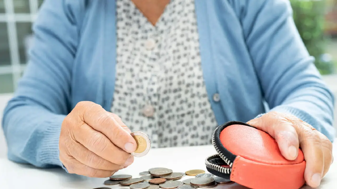 ANIF alerta que nuevo decreto sobre fondos de pensiones en Colombia reduciría el ahorro de los afiliados 1 Fondos de pensiones en Colombia: menor inversión internacional podría recortar hasta 24 % del ahorro pensional