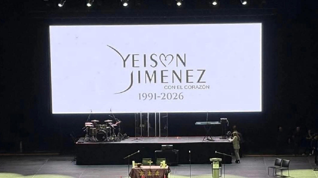 Fotos del funeral público de Yeison Jiménez en el Movistar Arena en Bogotá
