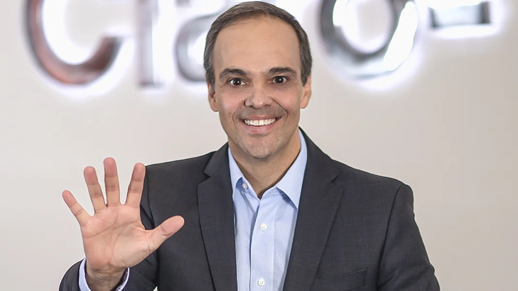 Rodrigo de Gusmao, presidente de Claro Colombia, explica cómo la compañía busca consolidarse en 2026 como principal aliado tecnológico del país, apalancada en 5G, fibra, nube, IA y mayor conectividad rural.