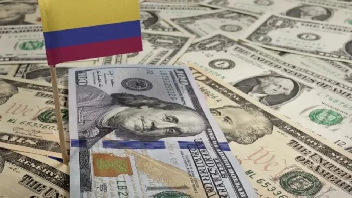 El dólar baja en Colombia, pero no todo es positivo: las alertas detrás del peso fuerte