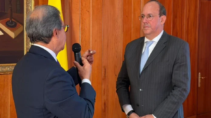 Consejo de Estado elige a Alberto Montaña Plata como su nuevo presidente