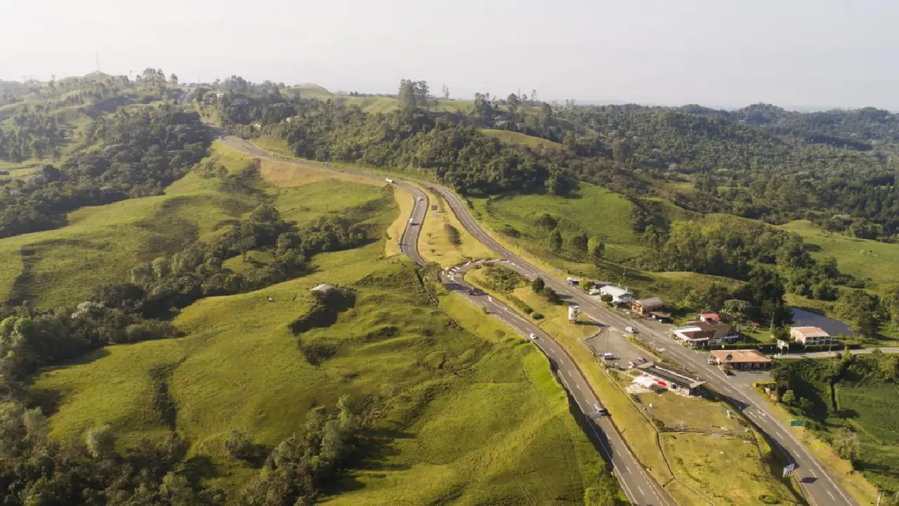CCI alerta por riesgos de terminar anticipadamente el contrato de Autopistas del Café