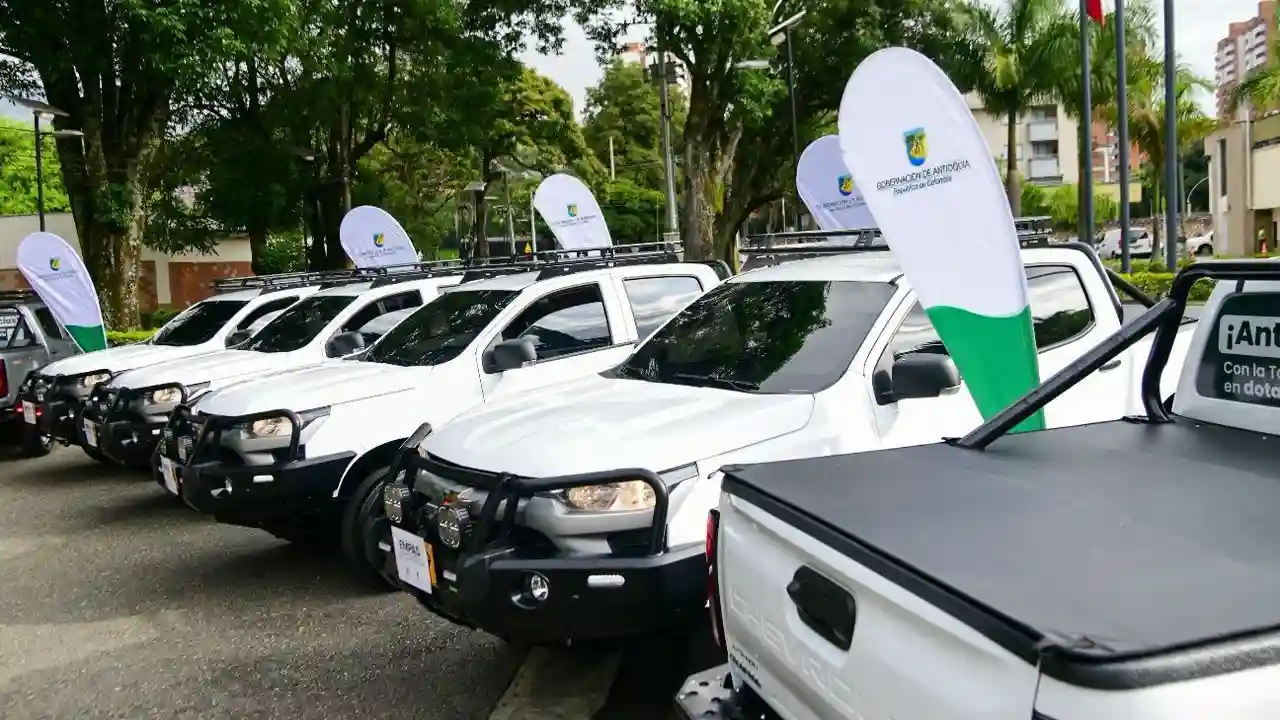 Nuevas camionetas para el Ejército en Antioquia