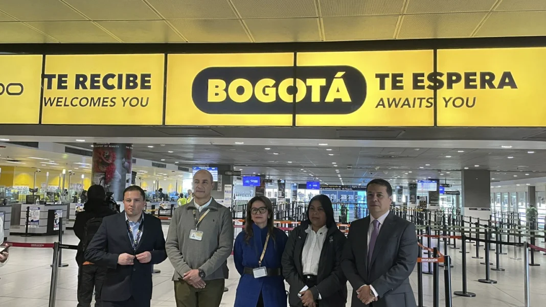 La ampliación de la zona de inmigración El Dorado alcanzó 76% de avance y permitirá aumentar en 33% el área de atención para enfrentar el crecimiento del tráfico migratorio en Bogotá.