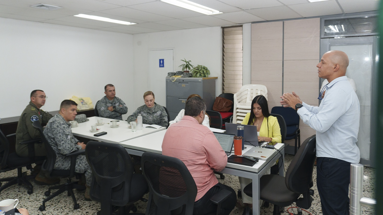 Alcaldía de Cali ajusta el POT con ayuda de la Fuerza Aeroespacial Colombiana