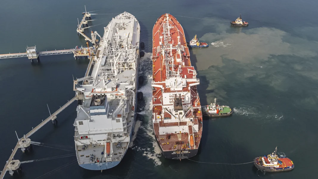 Ecopetrol y Frontera Energy firmaron un acuerdo que permitirá la importación de gas a Colombia, desde Cartagena a partir de 2026, para reforzar la seguridad energética del país.