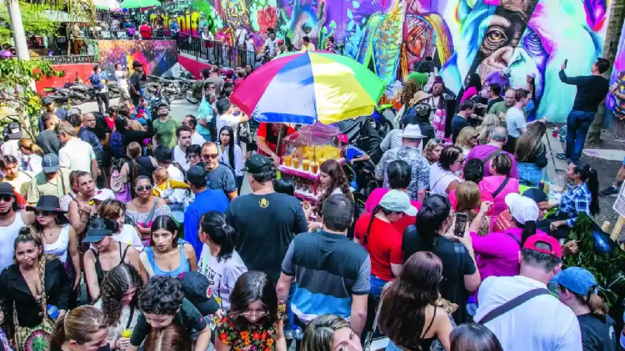 Medellín alcanza récord histórico de turistas extranjeros 