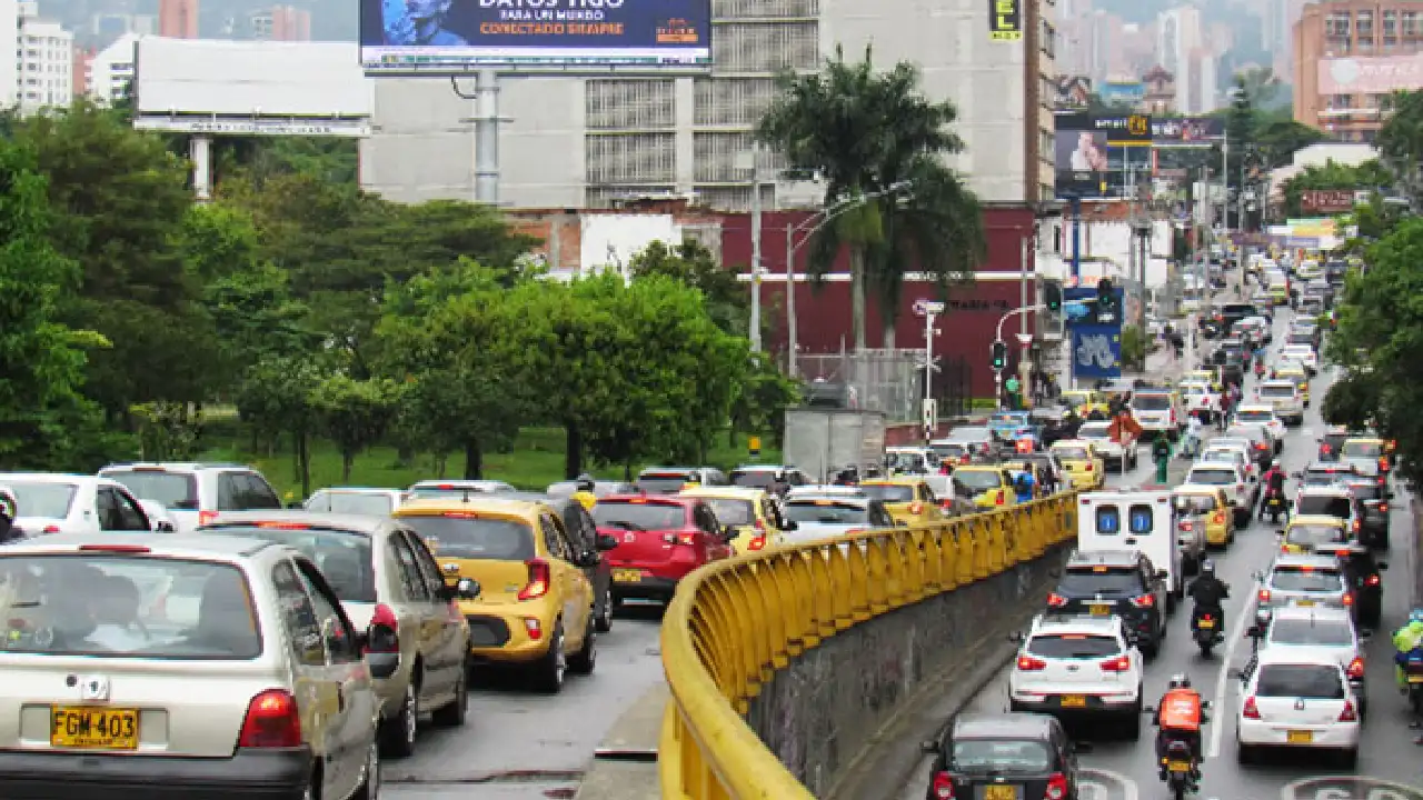 Medellín entre las peores ciudades del mundo para conducir en 2025