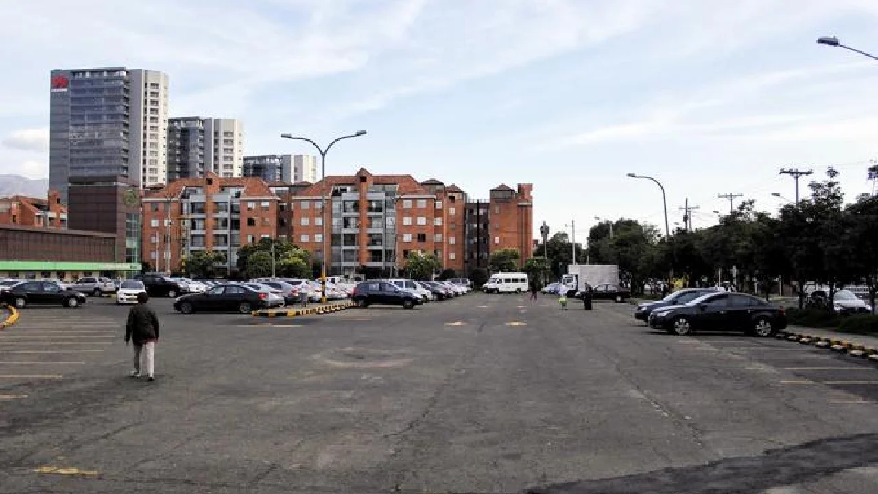 Nuevo aumento del 25% en tarifa de Bogotá afectaría a todo el que tenga carro y moto