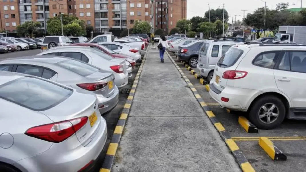 Nuevo aumento del 25% en tarifa de Bogotá afectaría a todo el que tenga carro y moto