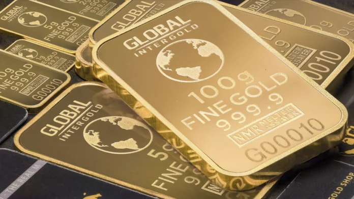 El precio del oro superó los US$5.400 en enero de 2026, pero cayó 8,9% tras señales de tasas altas desde la Reserva Federal.