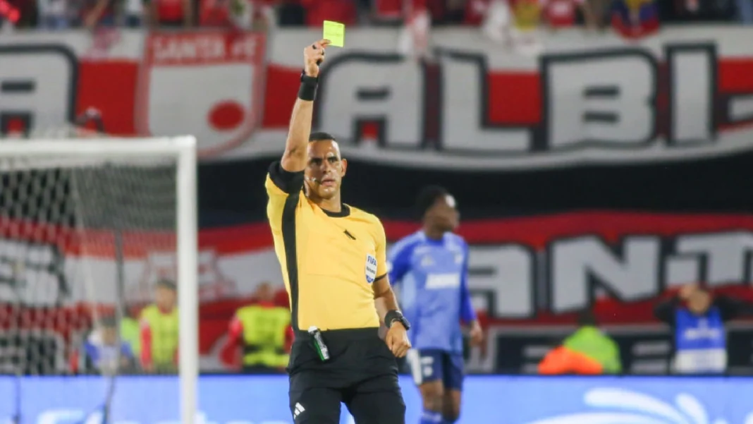 Tarjetas amarillas y rojas su precio sube en el FPC por aumento del salario mínimo