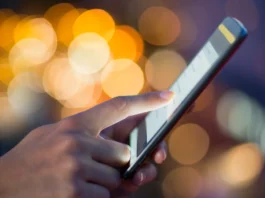 Motorola, Apple y Starlink intensifican competencia tecnológica en Latam